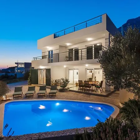 Lux Sandra Apartment Makarska