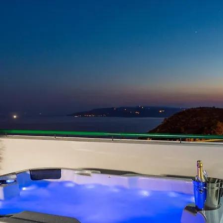 Lux Sandra Apartment Makarska